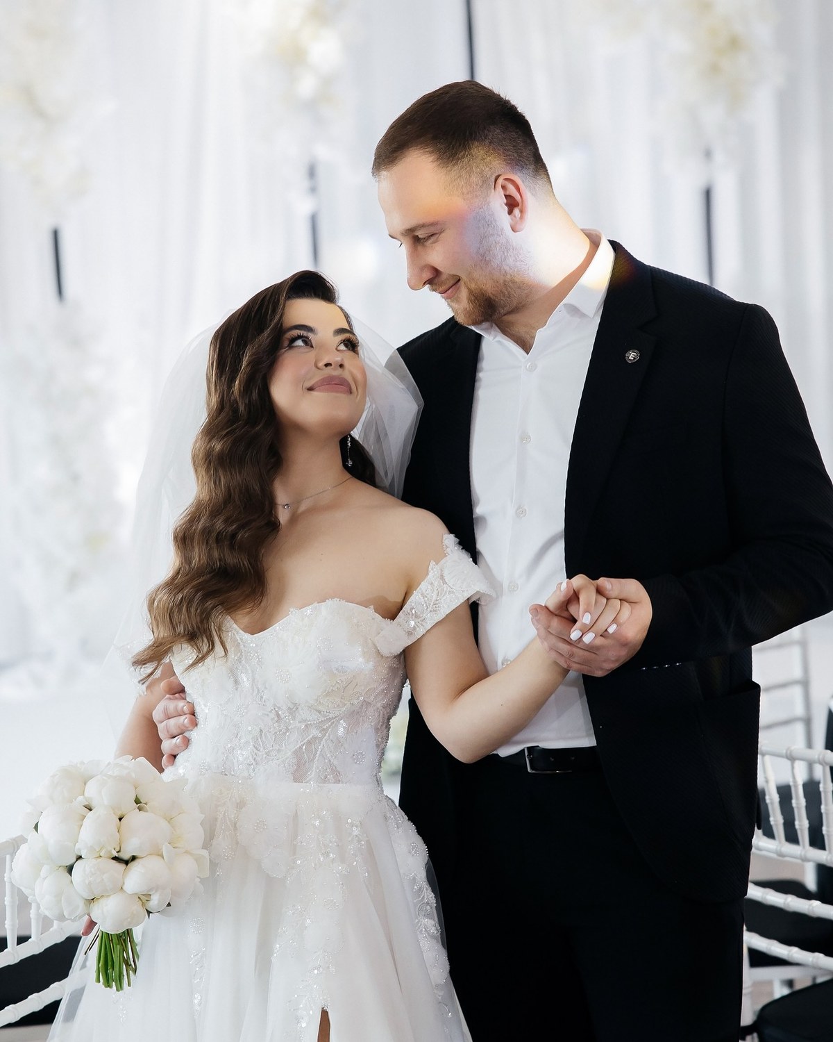 Ivoire atmosphère de mariage destination par Mira Decor Studio.